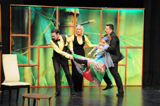 ÇİĞDEM TUNÇ TİYATROSU'NUN İLK GALASI YAPILDI! 16