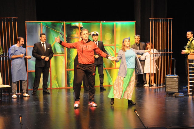 ÇİĞDEM TUNÇ TİYATROSU'NUN İLK GALASI YAPILDI! 19