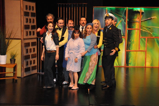 ÇİĞDEM TUNÇ TİYATROSU'NUN İLK GALASI YAPILDI! 24