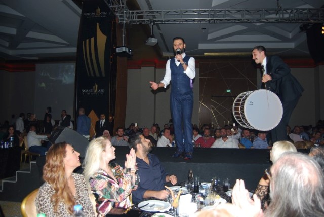 Alişan-Asena… KIBRIS'TA SEDA SAYAN'I AĞIRLADILAR! 8