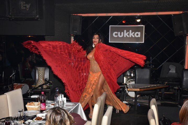 Cukka Meyhane'de sürpriz açılış...