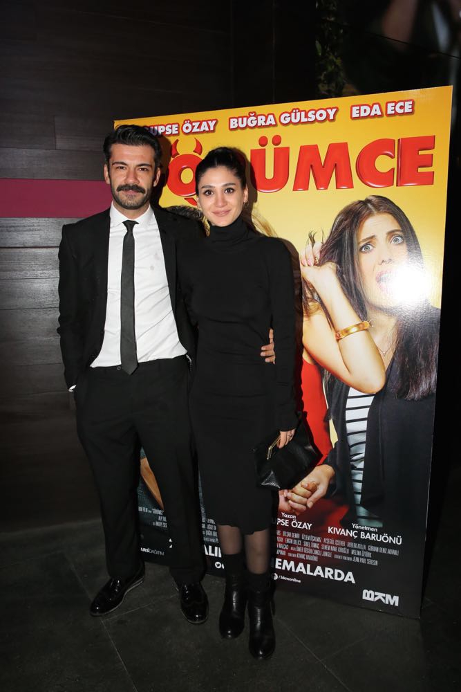 "Görümce"... KAHKAHA DOLU FİLME NEŞELİ GALA!.. 14