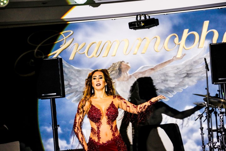 Bülent Ersoy-Asena-Semiha Yankı ...MUHTEŞEM  AVRUPA SEFERİ! 10