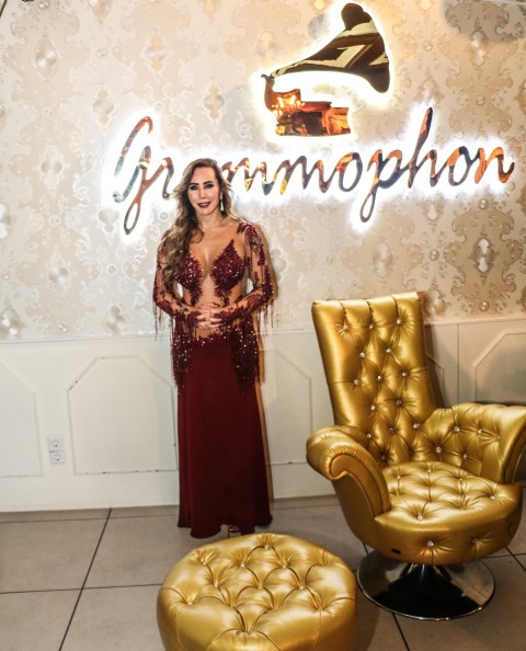 Bülent Ersoy-Asena-Semiha Yankı ...MUHTEŞEM  AVRUPA SEFERİ! 16