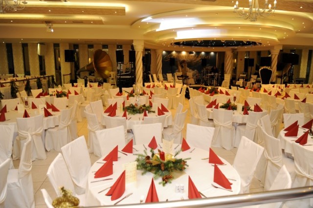 Bülent Ersoy-Asena-Semiha Yankı ...MUHTEŞEM  AVRUPA SEFERİ! 25