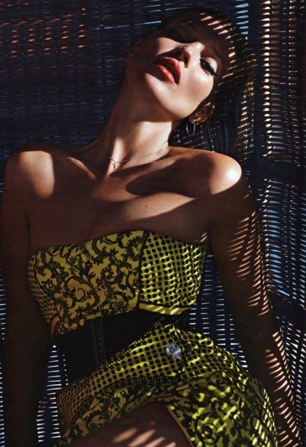 Kate Moss... SEVGİLİSİNE BİLE MERT'E SOYUNDUĞU KADAR SOYUNMADI! 16