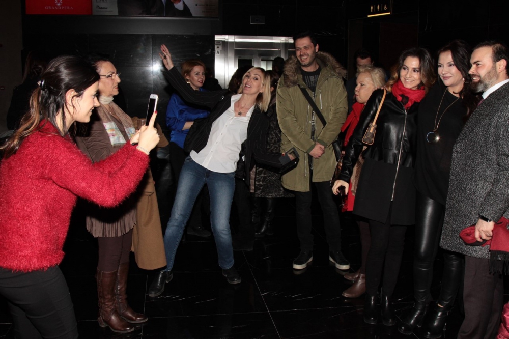 "Sevgilime Göz Kulak Ol"... AŞK DOLU KOMEDİNİN GALASINA ÜNLÜ AKINI!.. 11