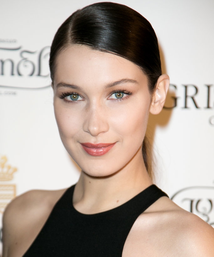 Bella Hadid... SEKSİ, CESUR, ASİ VE SIRADIŞI!.. 14