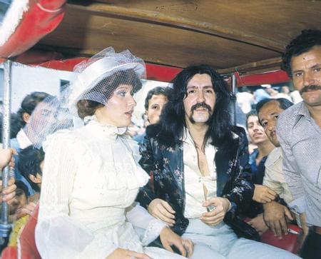 ÜNLÜ ÇİFTLERİN NİKAH FOTOĞRAFLARI! 1