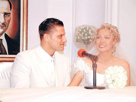 ÜNLÜ ÇİFTLERİN NİKAH FOTOĞRAFLARI! 16