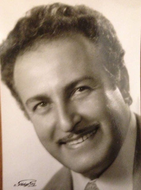 Yaşar Özel... ‘’HAYRANLARIM ÇOKTU, BENİ SIKIŞTIRAN HATTA KAÇIRANLAR OLDU 25