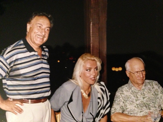 Yaşar Özel... ‘’HAYRANLARIM ÇOKTU, BENİ SIKIŞTIRAN HATTA KAÇIRANLAR OLDU 27