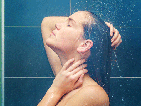 SIRTTAKİ SİVİLCELERİNİZDEN KURTULMANIZIN 6 YOLU! 4