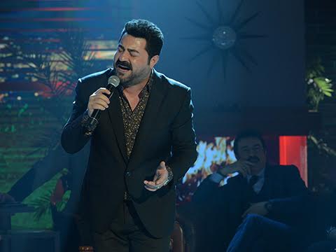 ''BEYAZ SHOW'DA YER YERİNDEN OYNADI!'' 16