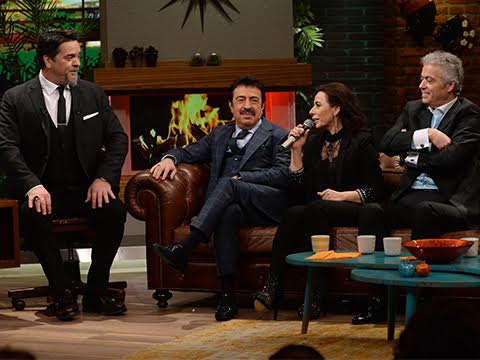 ''BEYAZ SHOW'DA YER YERİNDEN OYNADI!'' 21