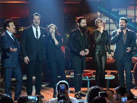 ''BEYAZ SHOW'DA YER YERİNDEN OYNADI!'' 26