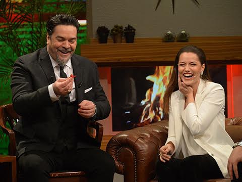 ''BEYAZ SHOW'DA YER YERİNDEN OYNADI!'' 9