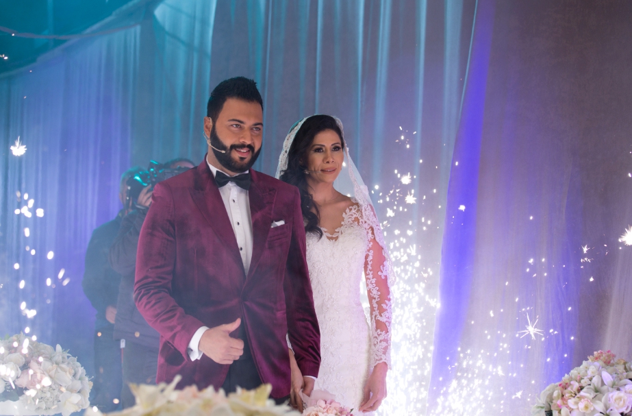 Esra Erol'da... EFSANE DAMAT CANER EVLENDİ!