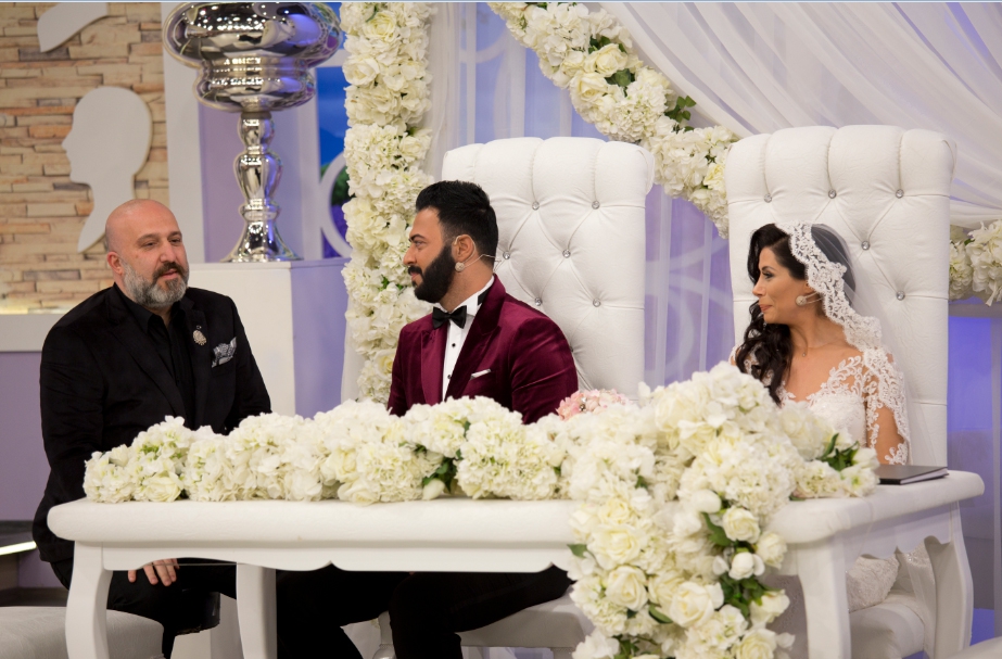 Esra Erol'da... EFSANE DAMAT CANER EVLENDİ!