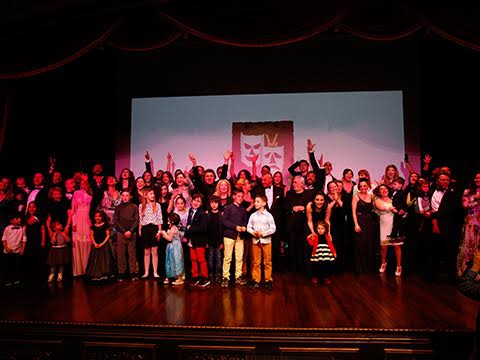 ''ŞEVKET ÇORUH BABA SAHNE'Yİ SAVAŞ DİNÇEL'İN DOĞUM GÜNÜNDE AÇTI!'' 57