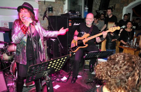 Seyyal Taner... ROCK'IN ÇILGIN KIZI İÇİNİ DÖKTÜ! 71