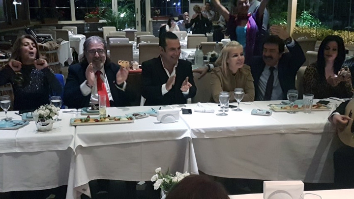 Nurcan Sabur... BÖYLE OLUR USTA MAGAZİNCİNİN DOĞUM GÜNÜ PARTİSİ! 15