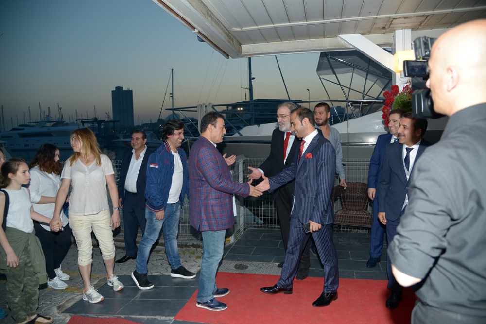 BVS İFTARINDA İZDİHAM…