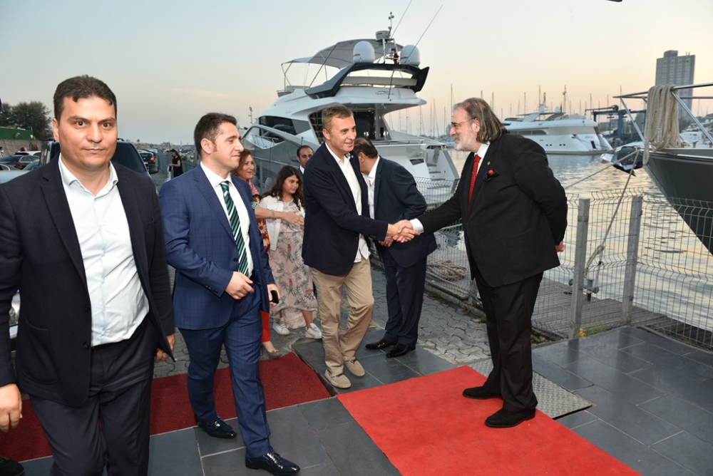 BVS İFTARINDA İZDİHAM…