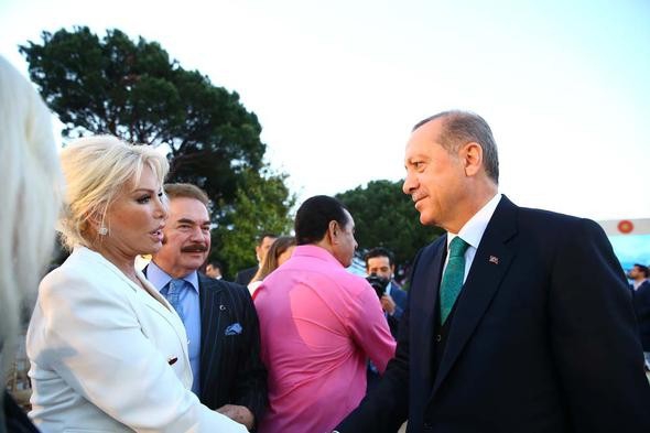 "BAŞKAN"IN İFTARI! 10