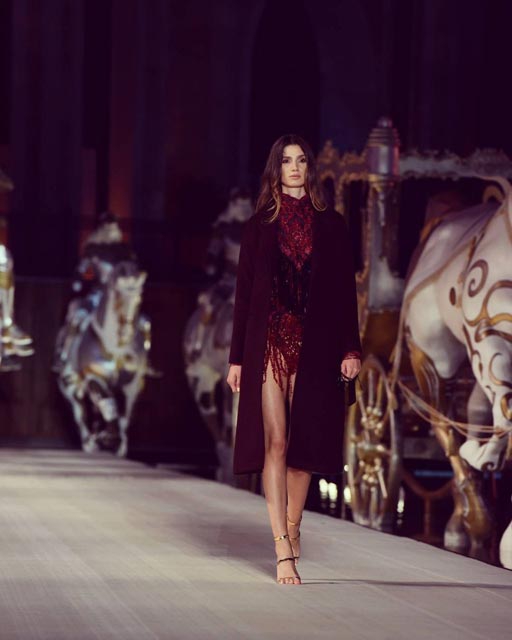 ADRİANA LİMA'NIN ELİNDEN TUTTUĞU TÜRK MODEL KİM? 15