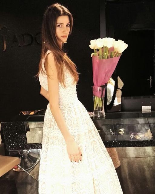 ADRİANA LİMA'NIN ELİNDEN TUTTUĞU TÜRK MODEL KİM? 18