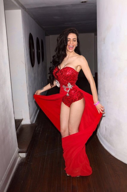 Elif Çelik… THE SUN’A KONU, GÜNEY AFRİKA PLAYBOY'A KAPAK OLDU 24