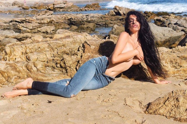 Elif Çelik… THE SUN’A KONU, GÜNEY AFRİKA PLAYBOY'A KAPAK OLDU 48