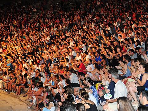 'BODRUM'DA SERTAB ERENER RÜZGARI ESTİ' 11