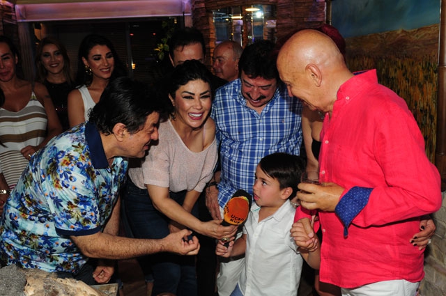 6 YAŞINDAKİ MÜZİSYENİN DOĞUM GÜNÜNE ÜNLÜ YAĞDI! 10