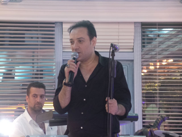 6 YAŞINDAKİ MÜZİSYENİN DOĞUM GÜNÜNE ÜNLÜ YAĞDI! 17