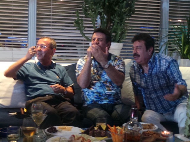 6 YAŞINDAKİ MÜZİSYENİN DOĞUM GÜNÜNE ÜNLÜ YAĞDI! 28