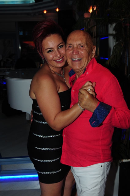 6 YAŞINDAKİ MÜZİSYENİN DOĞUM GÜNÜNE ÜNLÜ YAĞDI! 35