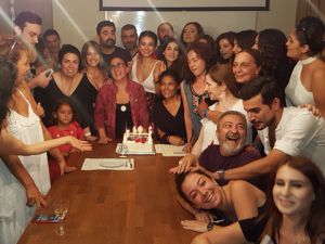 Tümay Özokur… BÖYLE OLUR MENAJERİN DOĞUM GÜNÜ!...