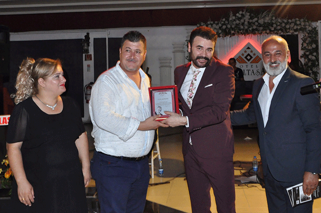 MERSİN'E YILDIZ YAĞDI!