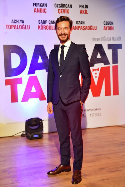 Damat Takımı... KAHKAHA TUFANI FİLMİN GALASINA YOĞUN İLGİ!.. 5