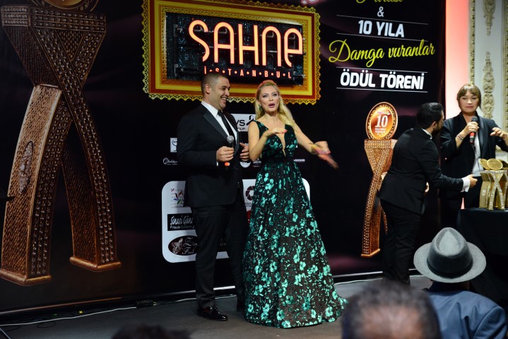 10.YILIMIZDA KURUMSAL ÖDÜLLERİMİZ! 17