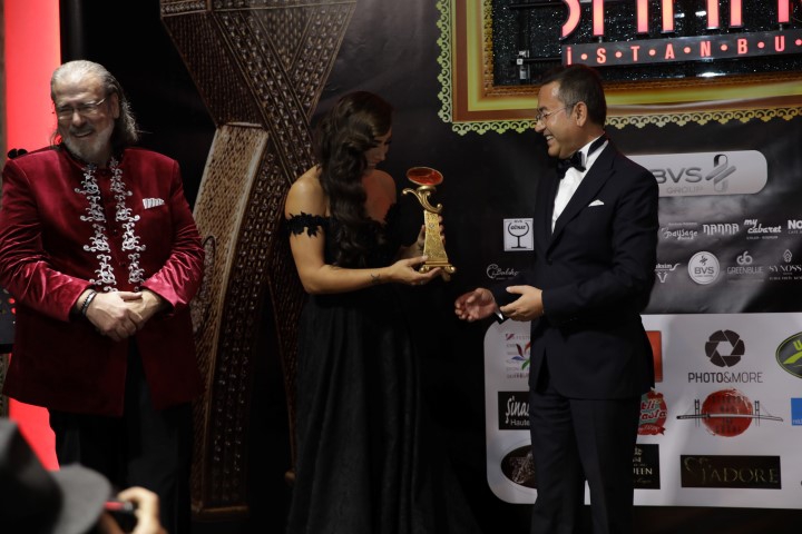 10.YILIMIZDA KURUMSAL ÖDÜLLERİMİZ! 4