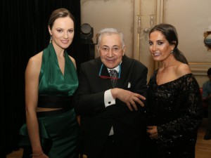 Lütfen+1... 100. BÖLÜMÜNÜ KUTLADI!..