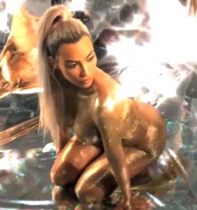 Kim Kardashian... ÇIRILÇIPLAK SERE SERPE!..