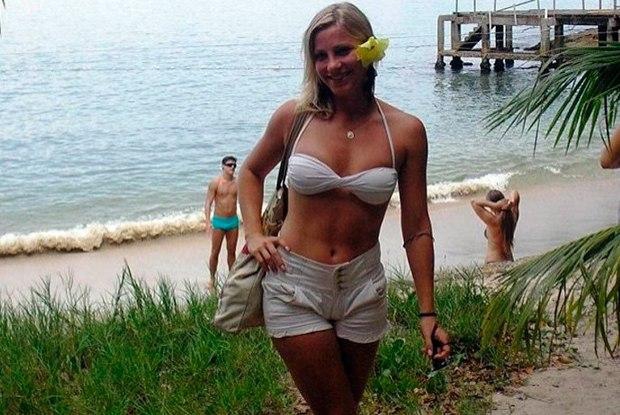 Fernanda Colombo Uliana... FUTBOL DÜNYASININ EN SEKSİ HAKEMİ... 22
