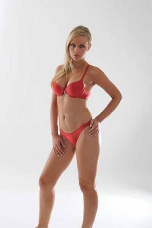 Fernanda Colombo Uliana... FUTBOL DÜNYASININ EN SEKSİ HAKEMİ... 26