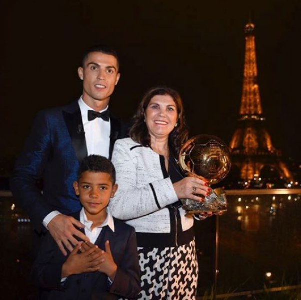 Cristiano Ronaldo... SEVGİLİSİ İLE ARASI BOZULDU... 18