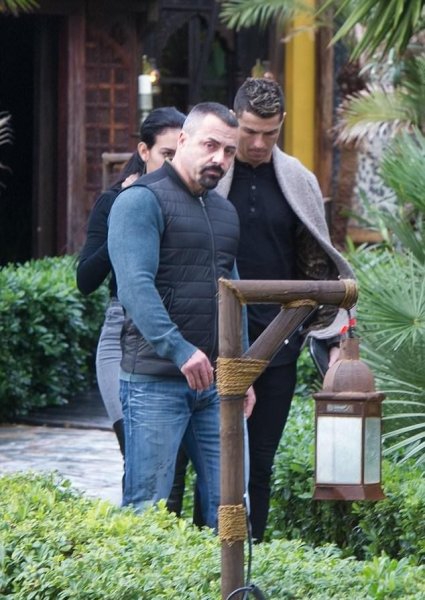 Cristiano Ronaldo... SEVGİLİSİ İLE ARASI BOZULDU... 2