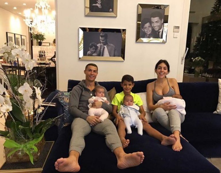 Cristiano Ronaldo... SEVGİLİSİ İLE ARASI BOZULDU... 22